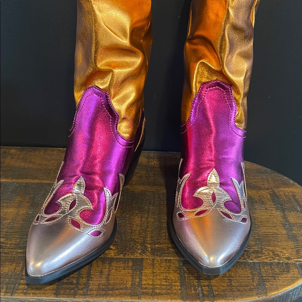 Cowboy Boots Size 7.5 US - Picture 9 of 11